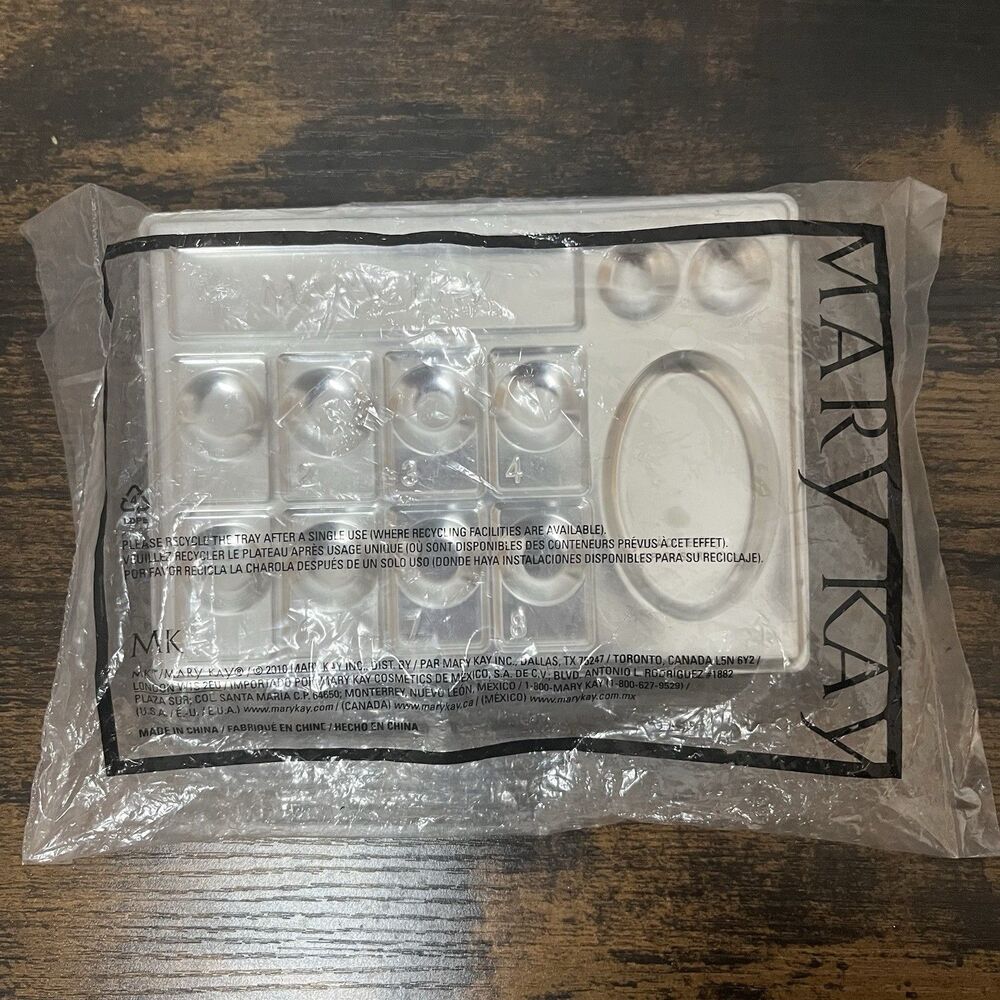Mary Kay Disposable Plastic Makeup Trays 30 Pack Factory Sealed NIP